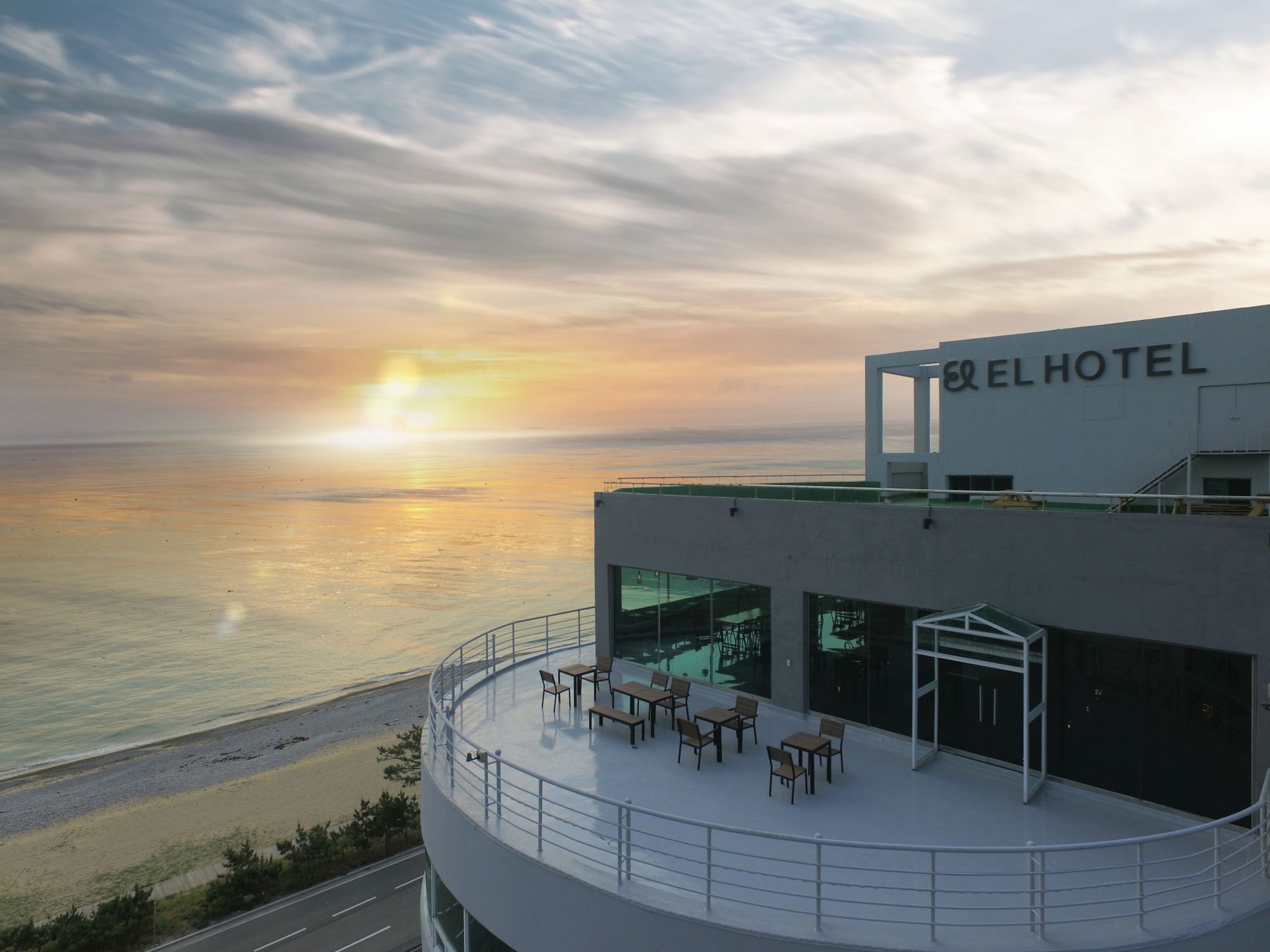 El Hotel Yangyang Eksteriør billede